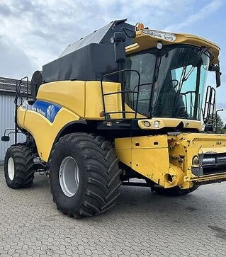 Зерноуборочный комбайн New Holland CR 980, 2005 г.в, 3115 м/ч, б/у