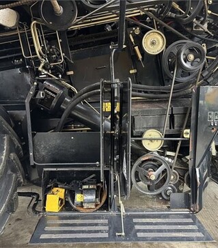 Зернозбиральний комбайн New Holland CR 9070, 2011 р.в, 3364 м/год, б/в