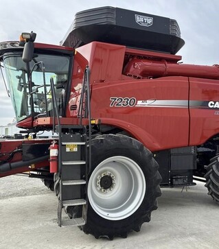 Зерноуборочный комбайн Case IH 7230, 2013 г.в, 3010 м/ч, б/у