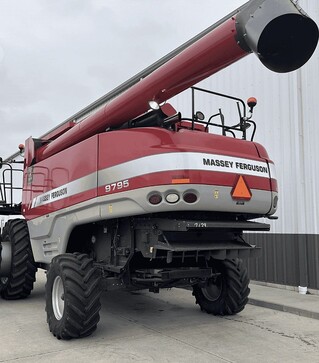 Зернозбиральний комбайн Massey Ferguson 9795, 2010 р.в, 1937 м/год, б/в