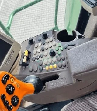 Зерноуборочный комбайн John Deere T550, 2010 г.в, 4682 м/ч, б/у