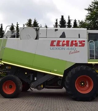 Зерноуборочный комбайн Claas Lexion 440 Evolution, 2003 г.в, 1735 м/ч, б/у