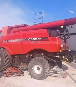 Зерноуборочный комбайн Case IH Axial-Flow 8230, 2013 г.в, 4000 м/ч, б/у