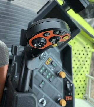 Зернозбиральний комбайн Claas Lexion 560, 2005 р.в, 4000 м/год, б/в