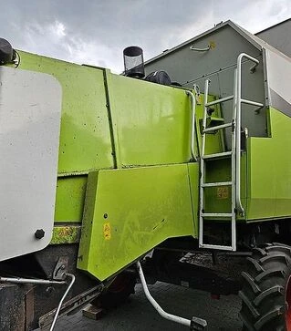 Зерноуборочный комбайн Claas Mega 360, 2005 г.в, 3000 м/ч, б/у