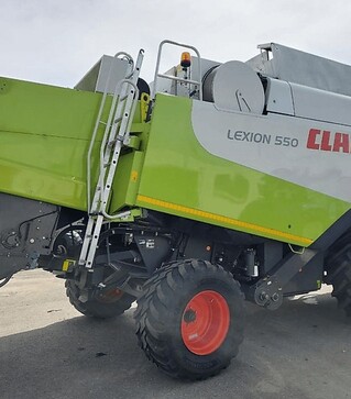 Зерноуборочный комбайн Claas Lexion 550, 2004 г.в, 4000 м/ч, б/у