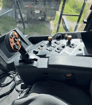 Зерноуборочный комбайн CAT Lexion 585R, 2008 г.в, 2322 м/ч, б/у