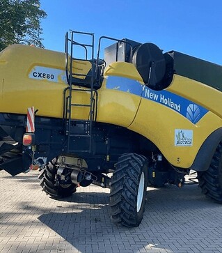 Зернозбиральний комбайн New Holland CX 880, 2005 р.в, 3045 м/год, б/в