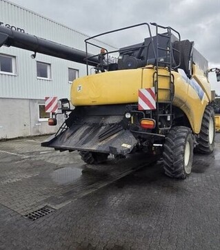 Зернозбиральний комбайн New Holland CR 9080, 2012 р.в, 3977 м/год, б/в