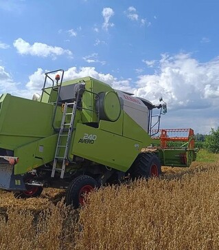 Зернозбиральний комбайн Claas Avero 240, 2017 р.в, 500 м/год, б/в