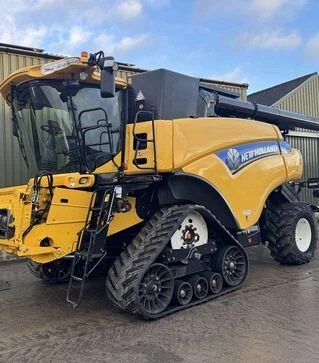 Зернозбиральний комбайн New Holland CR 9070, 2013 р.в, 2807 м/год, б/в