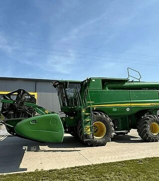 Зерноуборочный комбайн John Deere S690i, 2009 г.в, 4000 м/ч, б/у