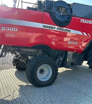 Зернозбиральний комбайн Massey Ferguson 9380 Delta, 2015 р.в, 1539 м/год, б/в
