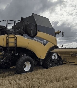 Зернозбиральний комбайн New Holland CR9090, 2012 р.в, 3647 м/год, б/в