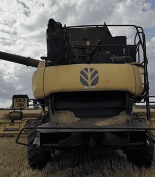 Зернозбиральний комбайн New Holland CR9090, 2012 р.в, 3647 м/год, б/в