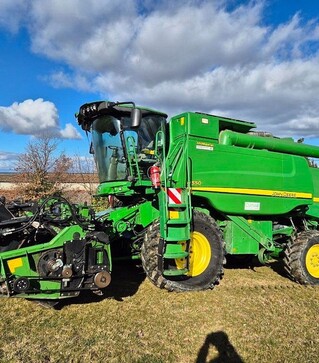 Зерноуборочный комбайн John Deere W550, 2014 г.в, 2900 м/ч, б/у