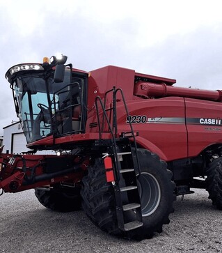 Зернозбиральний комбайн Case IH 9230, 2014 р.в, 3153 м/год, б/в