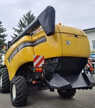 Зернозбиральний комбайн New Holland CX 720, 2003 р.в, 3300 м/год, б/в