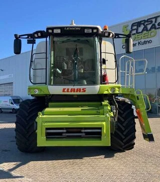 Зернозбиральний комбайн Claas Lexion 600, 2006 р.в, 4974 м/год, б/в