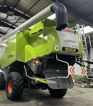 Зернозбиральний комбайн Claas Lexion 750TT, 2011 р.в, 2794 м/год, б/в