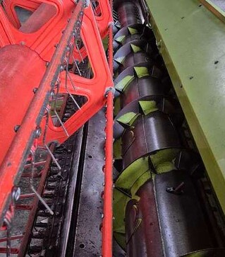 Зерноуборочный комбайн Claas Lexion 600, 2007 г.в, 2900 м/ч, б/у