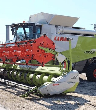 Зернозбиральний комбайн Claas Lexion 770TT, 2011 р.в, 1880 м/год, б/в