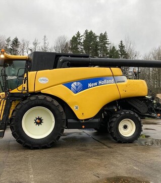 Зерноуборочный комбайн New Holland CR 9090, 2011 г.в, 3217 м/ч, б/у