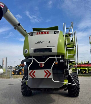 Зернозбиральний комбайн Claas Lexion 770TT, 2011 р.в, 5211 м/год, б/в