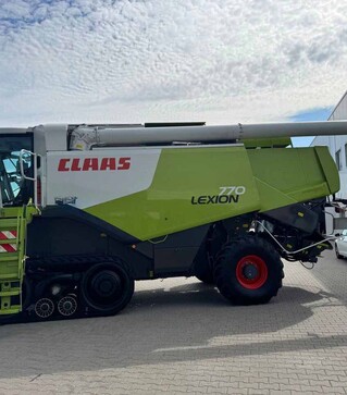 Зернозбиральний комбайн Claas Lexion 770TT, 2011 р.в, 5211 м/год, б/в