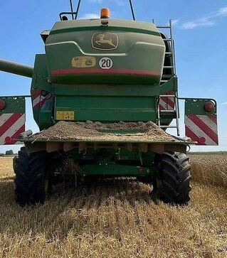 Зерноуборочный комбайн John Deere W440, 2014 г.в, 484 м/ч, б/у