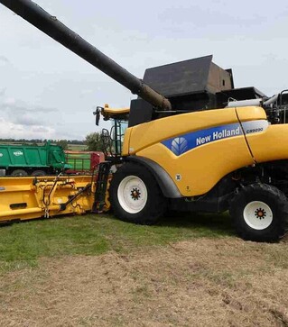 Зернозбиральний комбайн New Holland CR 9090, 2011 р.в, 2200 м/год, б/в