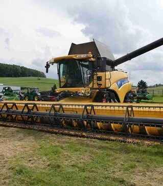 Зернозбиральний комбайн New Holland CR 9090, 2011 р.в, 2200 м/год, б/в