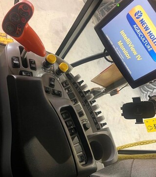 Зернозбиральний комбайн New Holland CR8080, 2013 р.в, 3020 м/год, б/в