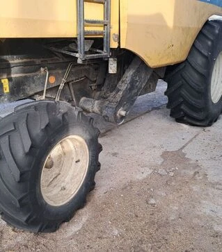 Зерноуборочный комбайн New Holland TC 5080, 2008 г.в, 5000 м/ч, б/у