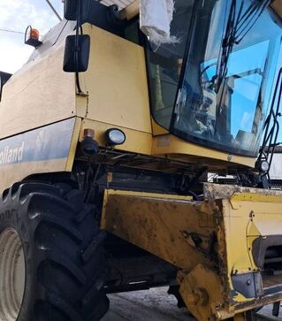 Зерноуборочный комбайн New Holland TC 5080, 2008 г.в, 5000 м/ч, б/у