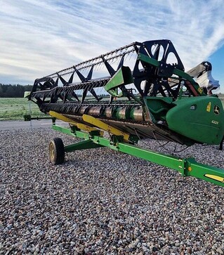 Зернозбиральний комбайн John Deere T660, 2014 р.в, 2424 м/год, б/в