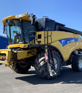 Зернозбиральний комбайн New Holland CX8090, 2011 р.в, 3025 м/год, б/в