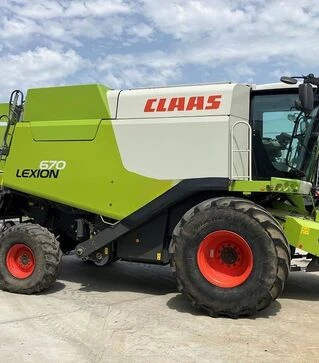 Зернозбиральний комбайн Claas Lexion 670 Montana, 2015 р.в, 4400 м/год, б/в