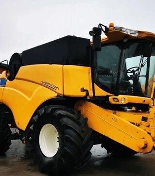 Зерноуборочный комбайн New Holland CX 8070, 2014 г.в, 2333 м/ч, б/у