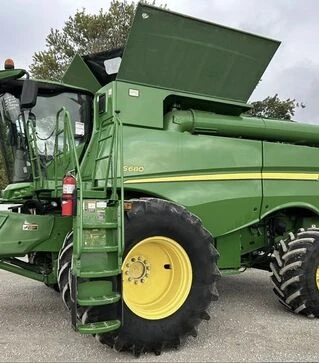 Зернозбиральний комбайн John Deere S680, 2014 р.в, 2382 м/год, б/в