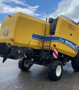 Зерноуборочный комбайн New Holland TC5070, 2014 г.в, 1756 м/ч, б/у