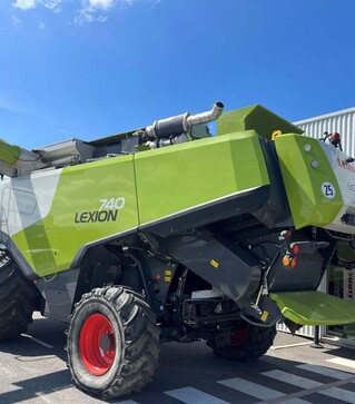 Зернозбиральний комбайн Claas Lexion 740, 2015 р.в, 3490 м/год, б/в
