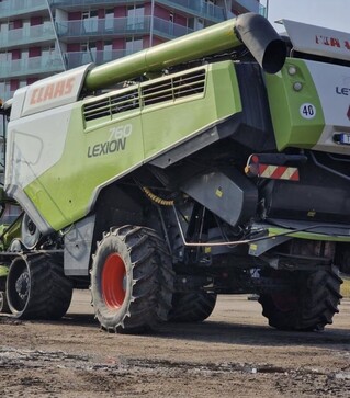 Зернозбиральний комбайн Claas Lexion 760 TT, 2013 р.в, 3183 м/год, б/в