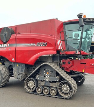 Зерноуборочный комбайн Case IH Axial-Flow 8230, 2014 г.в, 2284 м/ч, б/у