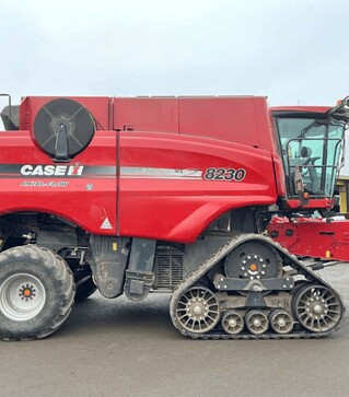 Зерноуборочный комбайн Case IH Axial-Flow 8230, 2014 г.в, 2284 м/ч, б/у