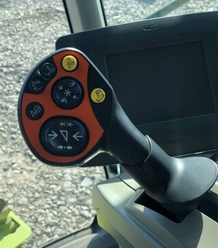 Зерноуборочный комбайн Claas Tucano 440, 2009 г.в, 5347 м/ч, б/у