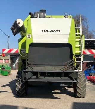 Зерноуборочный комбайн Claas Tucano 440, 2009 г.в, 5347 м/ч, б/у