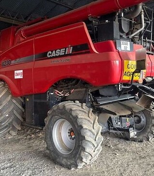 Зерноуборочный комбайн Case IH Axial-Flow 8230, 2010 г.в, 2800 м/ч, б/у