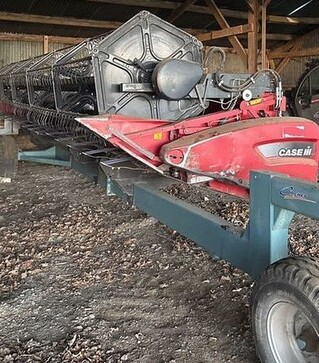 Зерноуборочный комбайн Case IH Axial-Flow 8230, 2010 г.в, 2800 м/ч, б/у