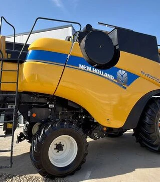 Зернозбиральний комбайн New Holland CX 5090, 2017 р.в, 3234 м/год, б/в
